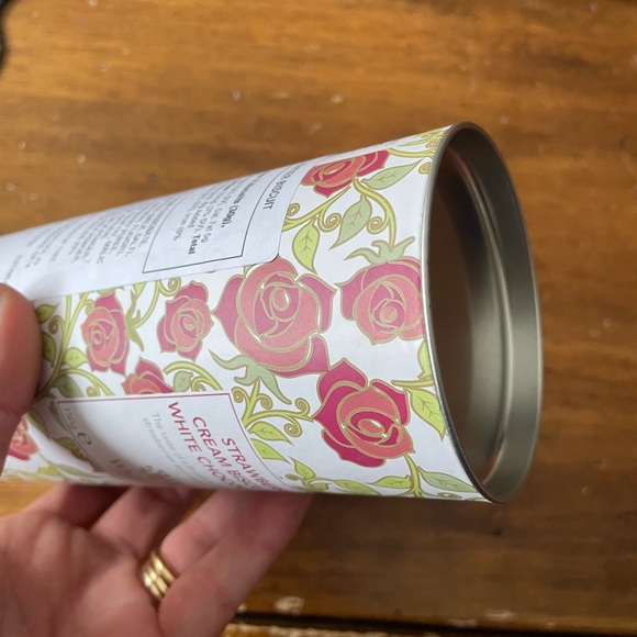 New Whittard Of Chelsea Strawberries & Cream Biscuits William Morris Tin Cookies - Picture 7 of 10